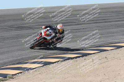 media/Oct-13-2025-Moto Forza (Mon) [[a66d839500]]/3-B Group/Session 2 (Bowl)/